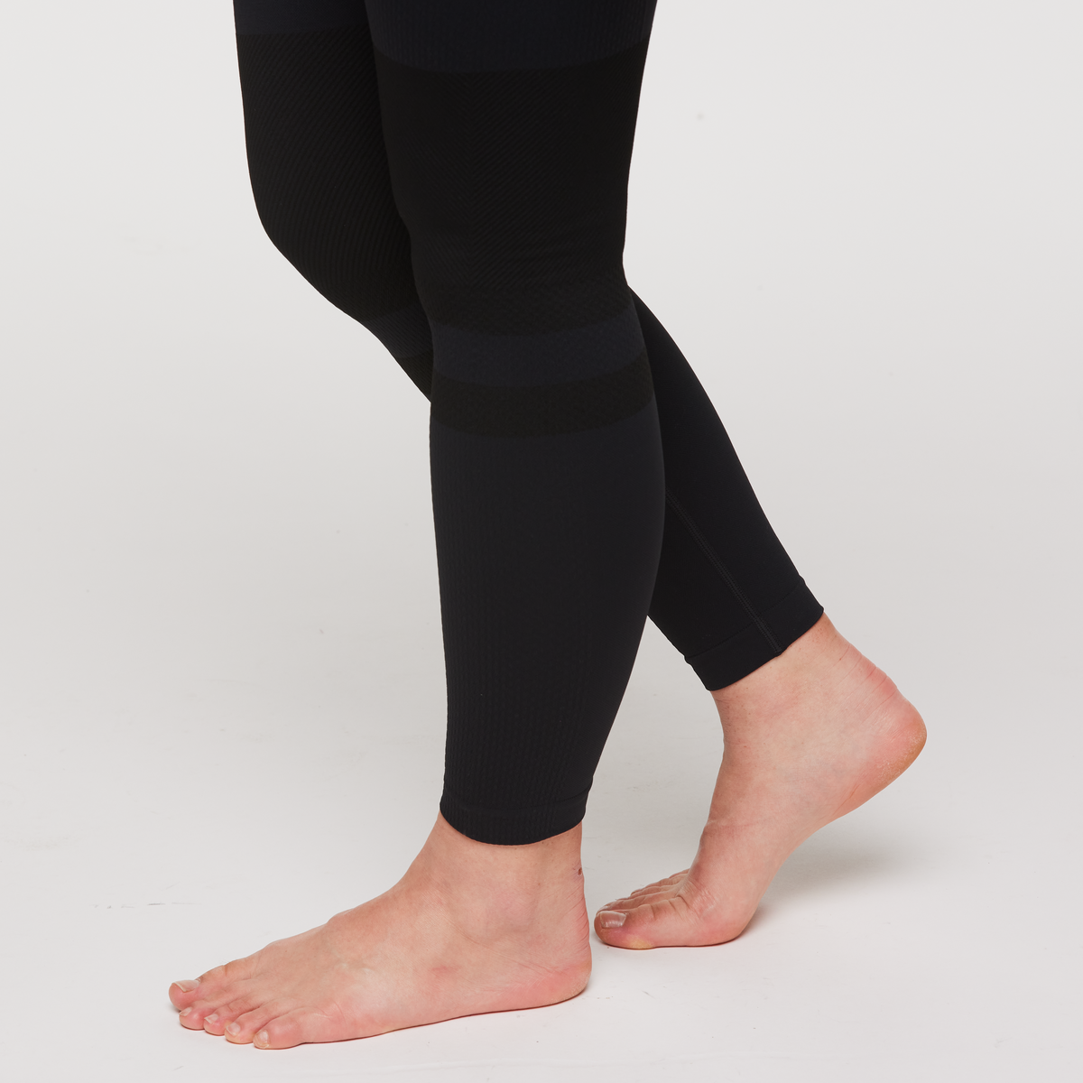 Debajo Seamless Baselayer Tight - Women's - Image 6