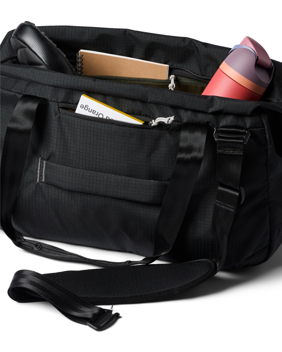 Viaje 35L Travel Duffel - Image 14