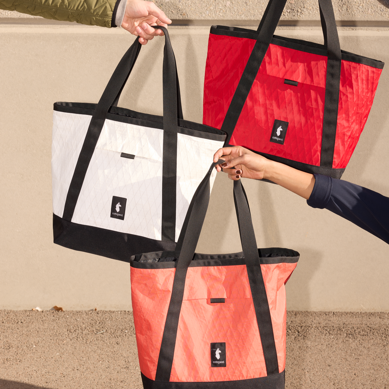 Contiguo 22L Tote - Image 16